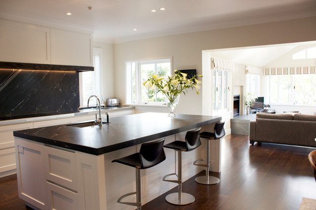 Black and White contemporaneo-cocina