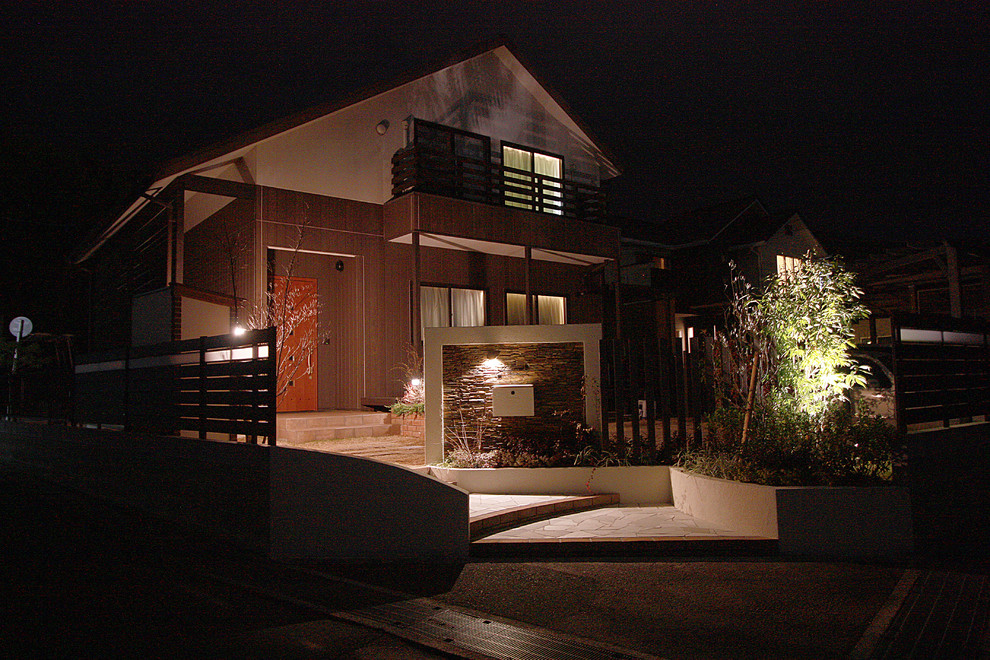 Example of an asian home design design in Tokyo Suburbs