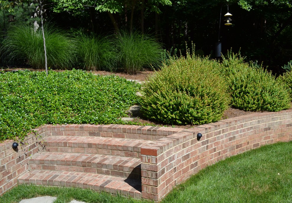 This is an example of a traditional landscaping in Charlotte.