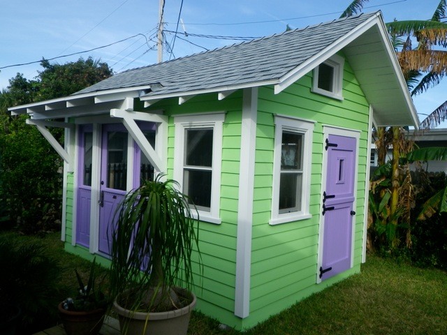 Inspiration for a tropical shed and granny flat in Orlando.