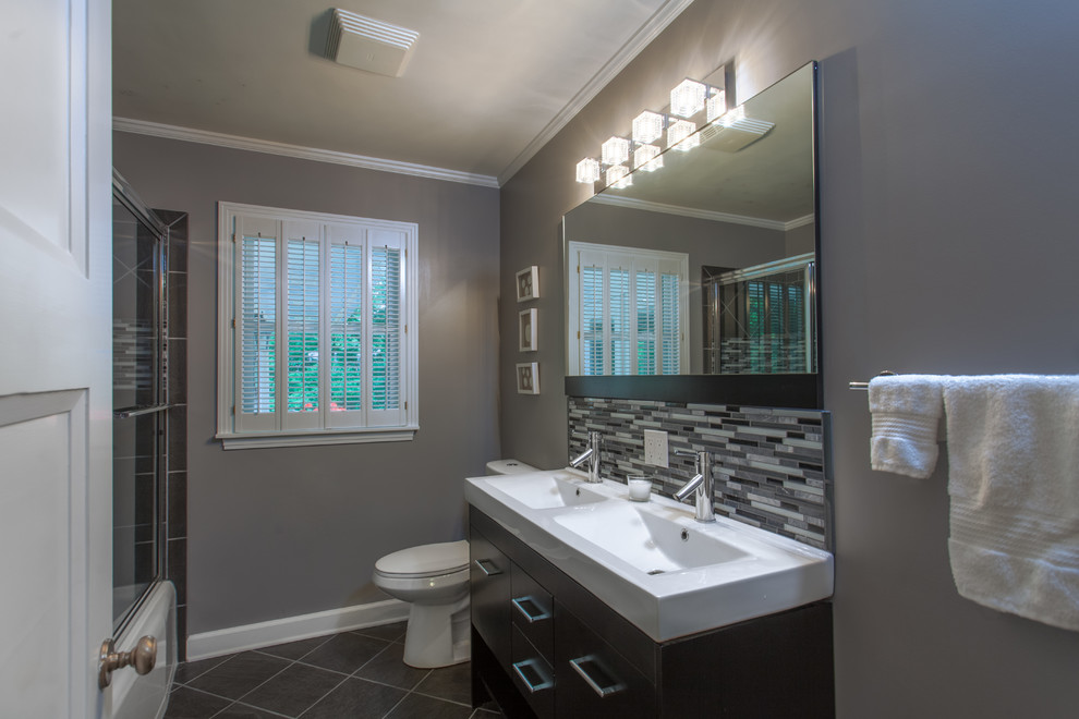 Forest Hills Black & White Bathroom