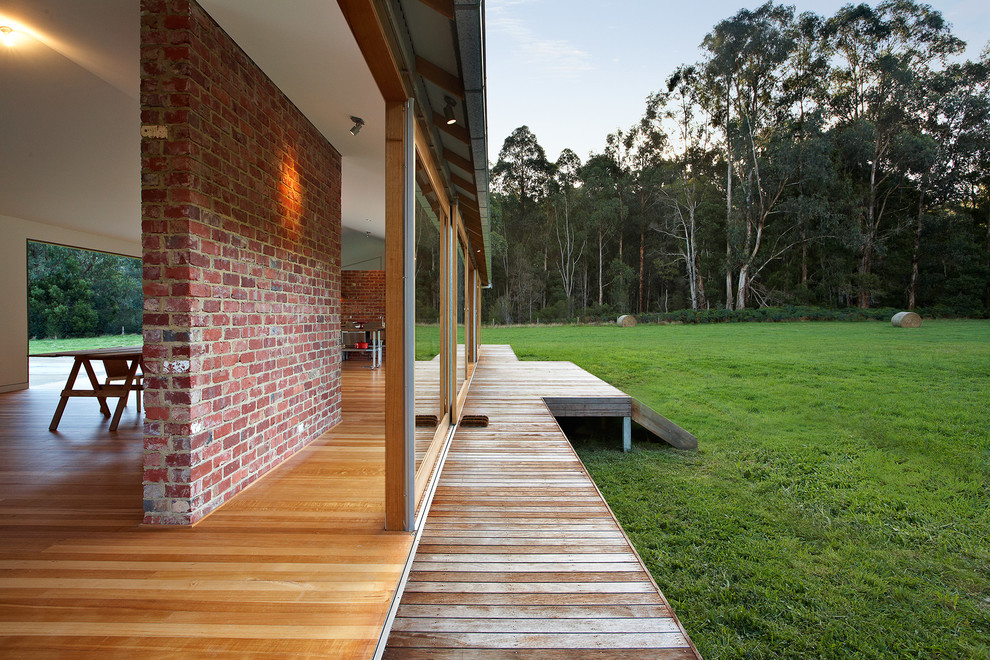 Industrial patio in Melbourne.