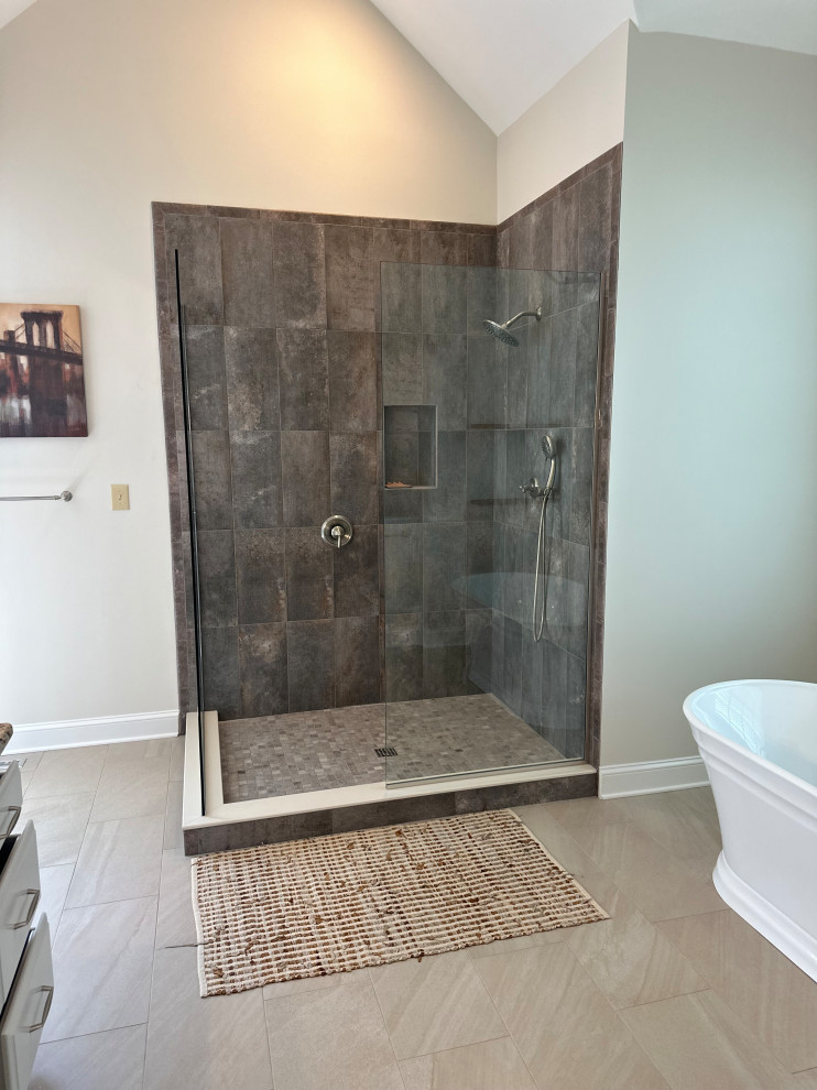 Bathroom - transitional bathroom idea