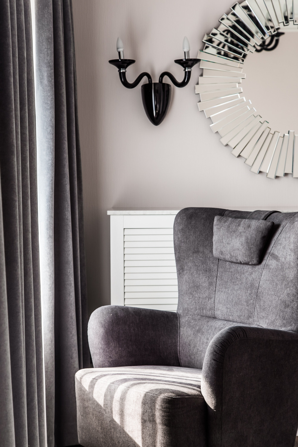 Дом в спальном районе