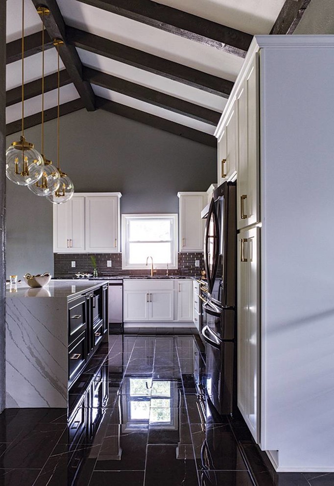 Eat-in kitchen - mid-sized transitional l-shaped porcelain tile and black floor eat-in kitchen idea with an undermount sink, shaker cabinets, white cabinets, quartz countertops, metallic backsplash, glass tile backsplash, stainless steel appliances, an island and gray countertops