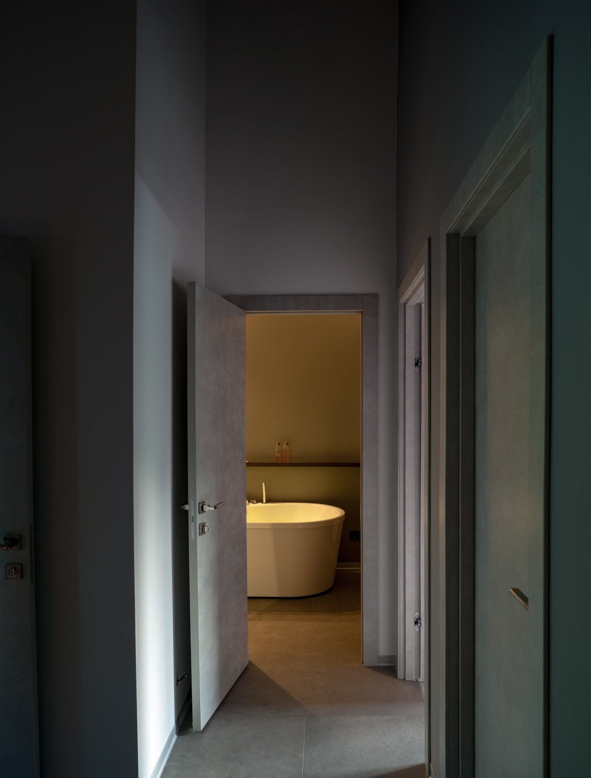 Дом с четырьмя лестницами