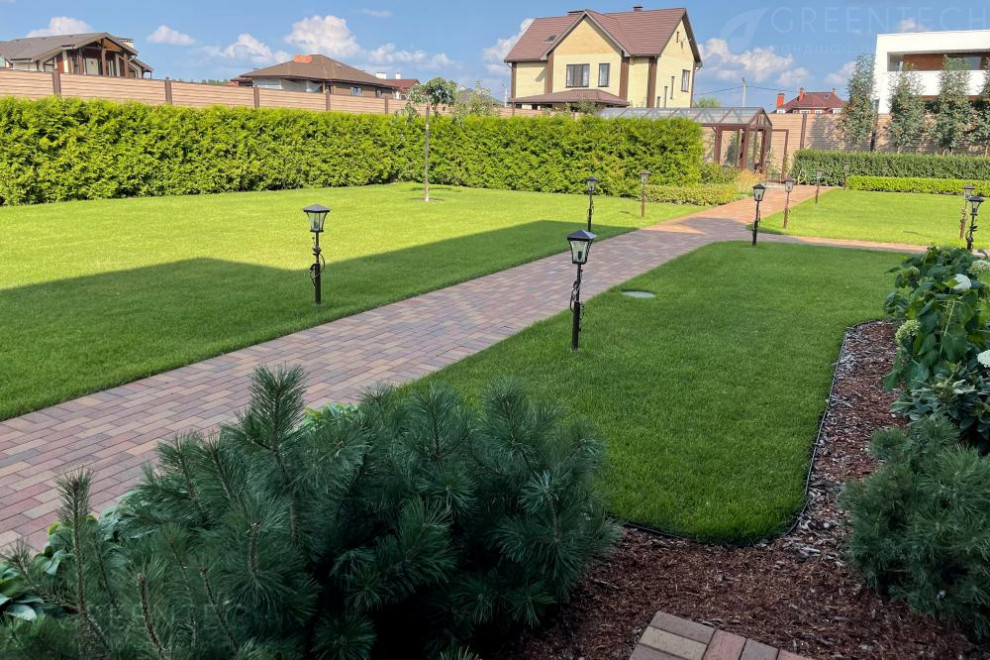 Сад, построенный в к.п. Земляничная поляна