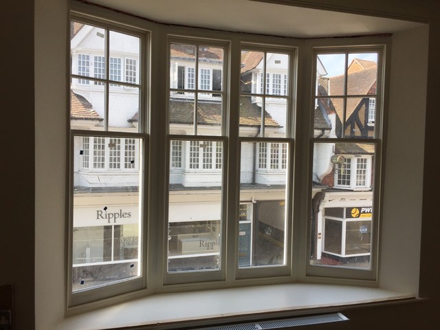 double-glazed sliding sash bay window sekelskiftes-vardagsrum