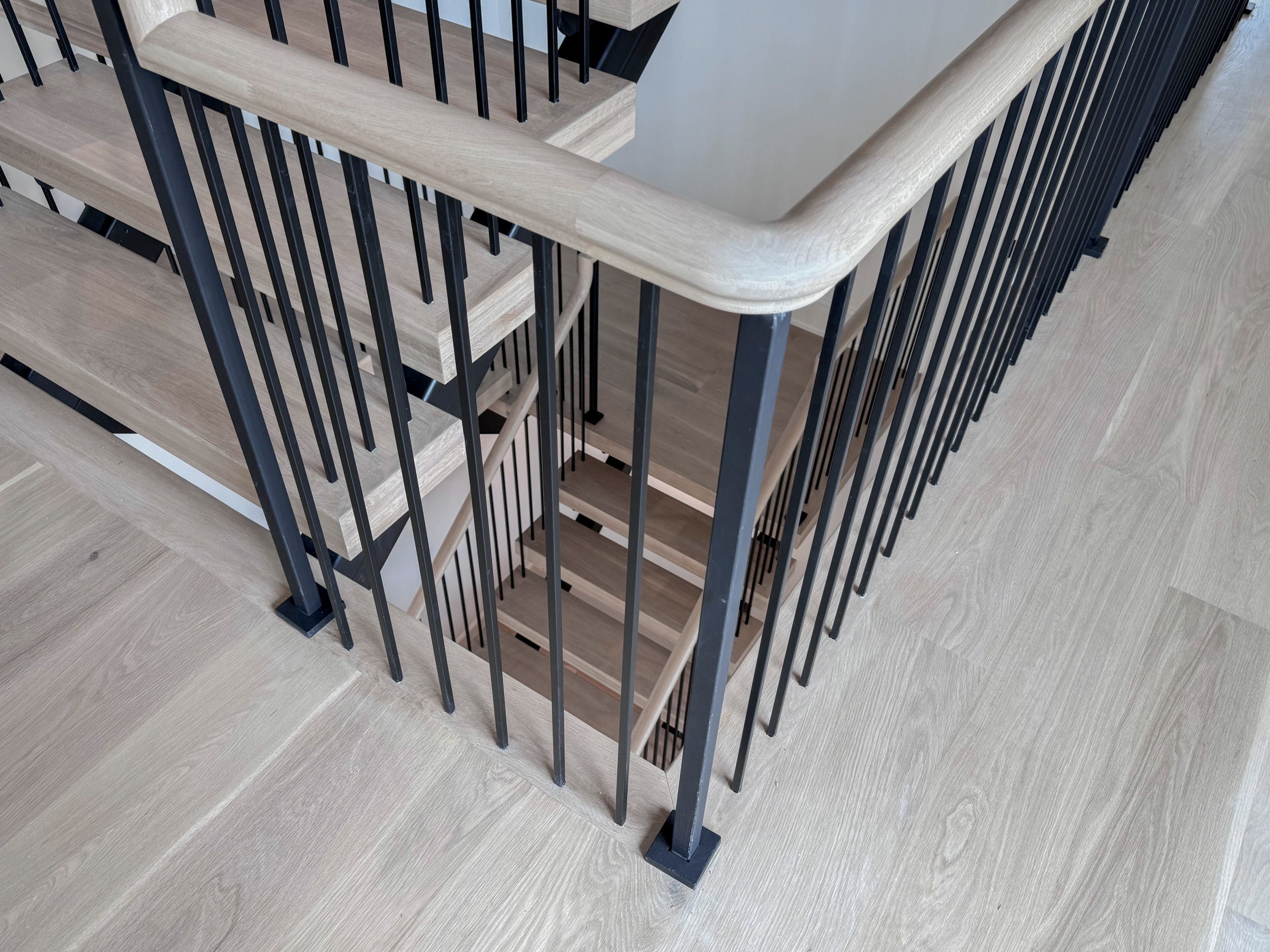 122_Modern Steel & Wood Floating Staircase, Arlington VA 22207