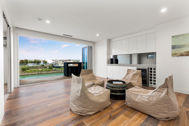 Clipper Quay contemporary-vardagsrum