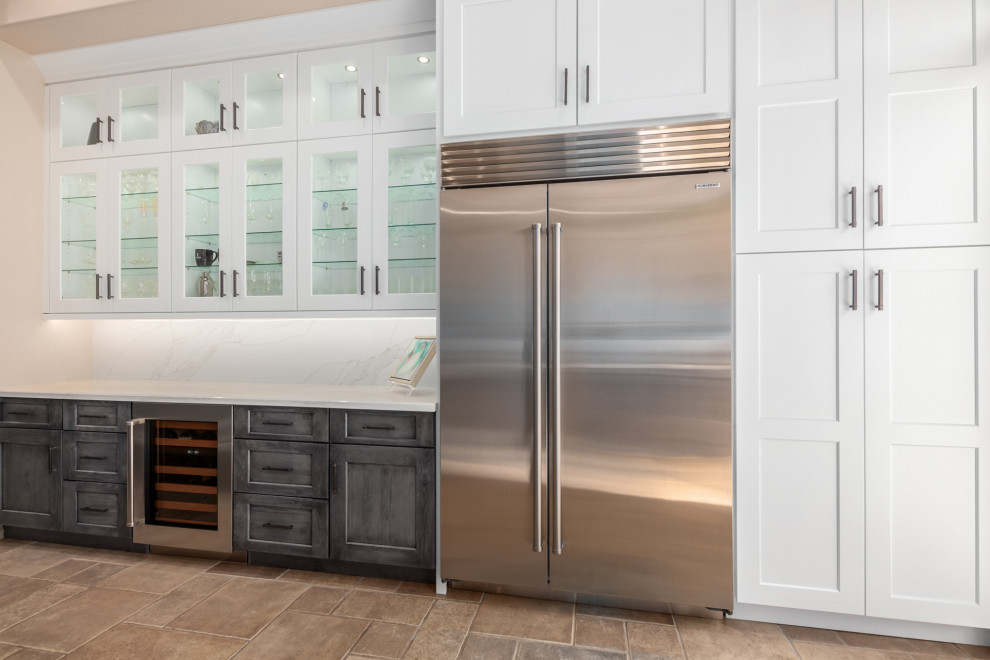 Transitional kitchen photo in Phoenix