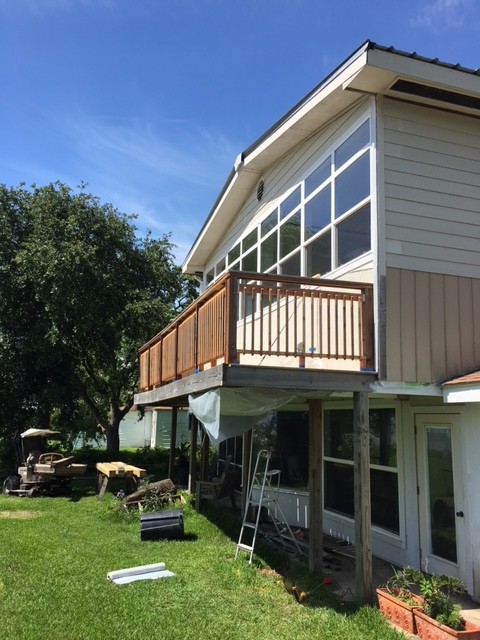 Cedar Wood Deck, Bayside with Custom Railings