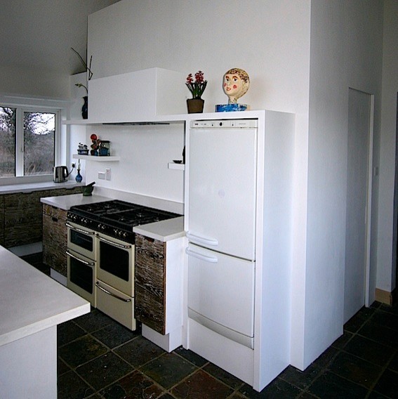 Crossooha contemporary-kitchen