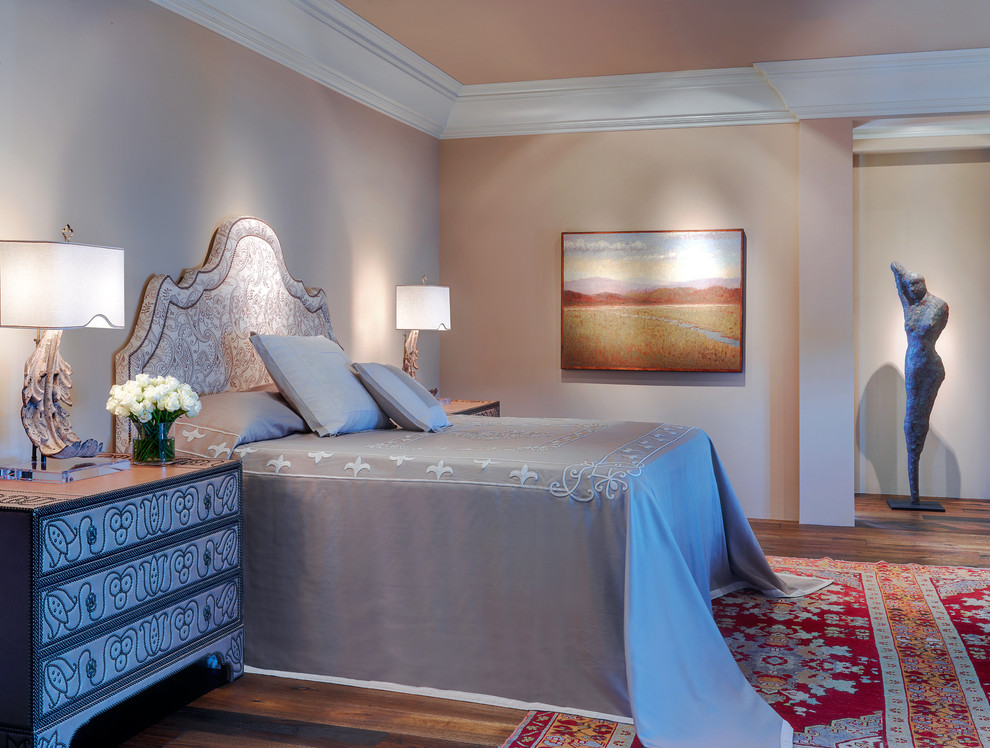 Design ideas for a classic bedroom in Phoenix.