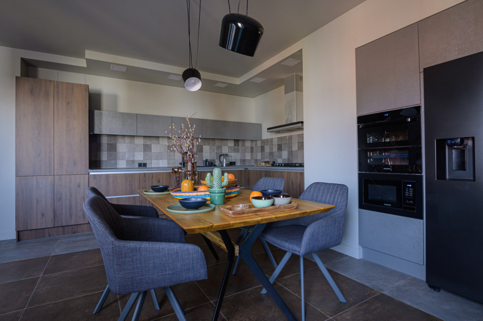 Кухня в трех уровневой квартире по ул.Чекистов