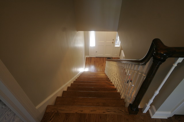 Whole House Remodel classique-escalier