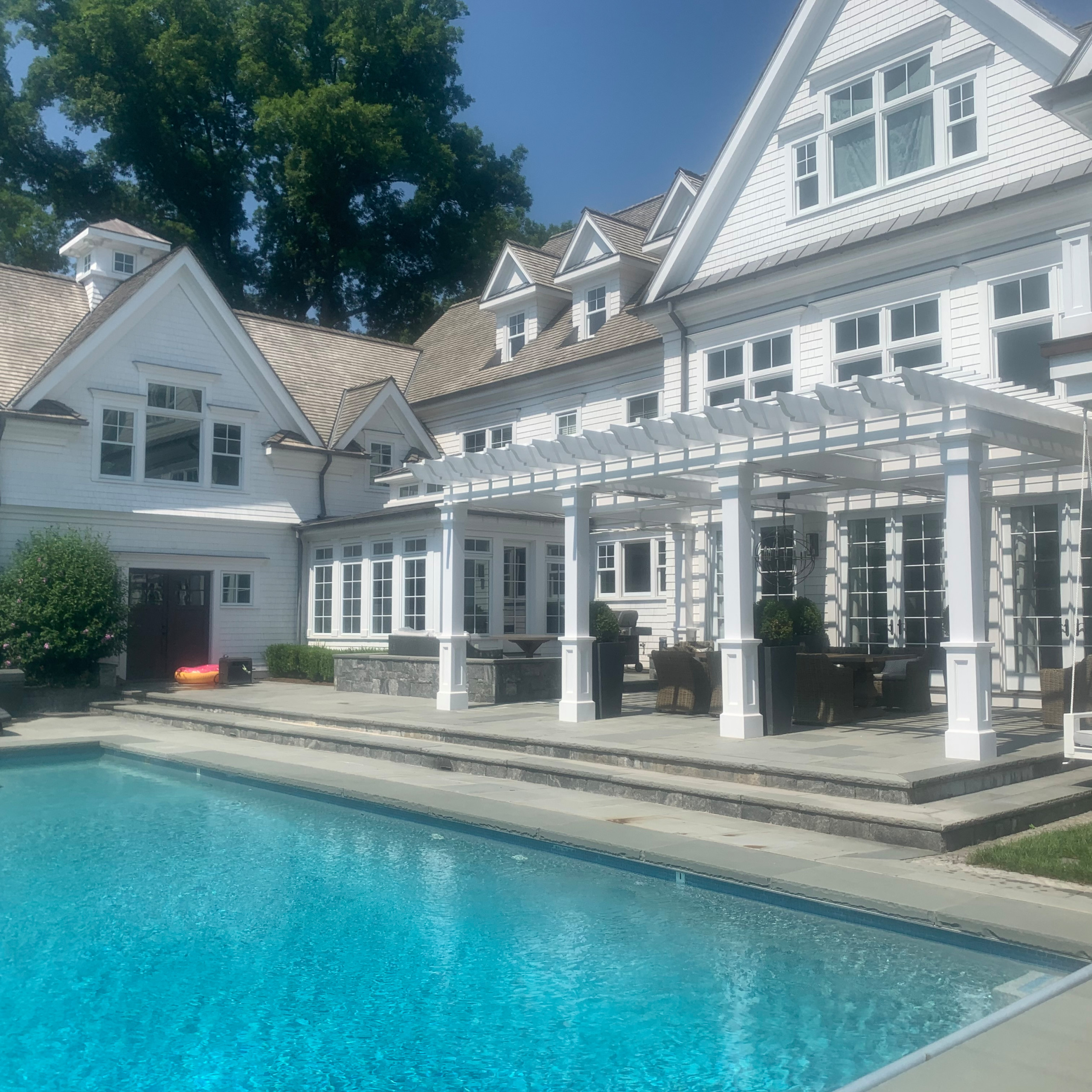 Covered Pergola: Outdoor Living