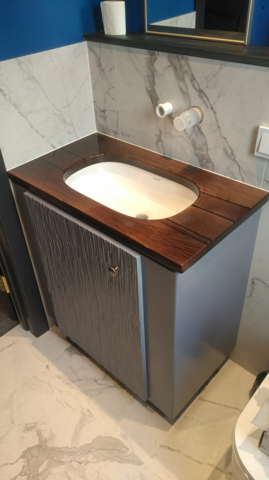 Тумба со столешницей из амбарной доски