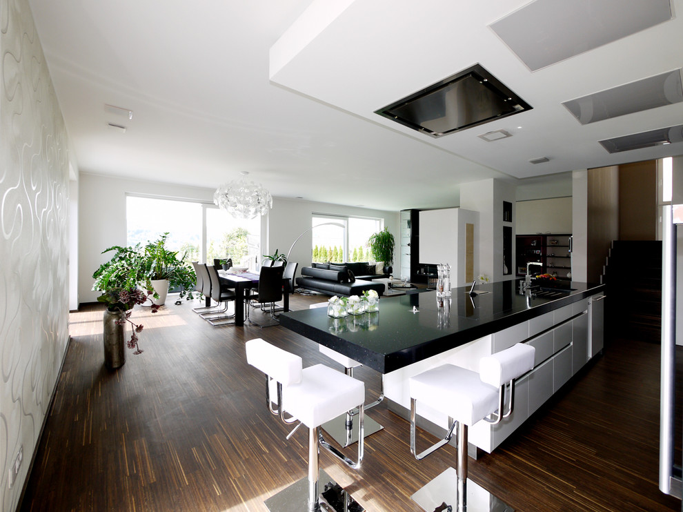 Modernes Wohnzimmer in Sonstige