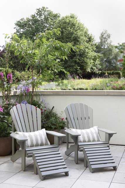 Upper lawn development contemporary-courtyard
