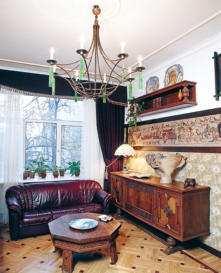 "Старая московская Квартира в стиле Arts & Crafts"
