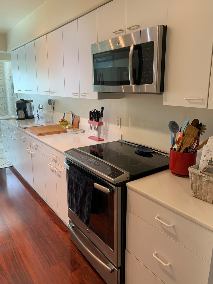 Reface Kitchen with Red Hexa Tile Backsplash and Quartz
