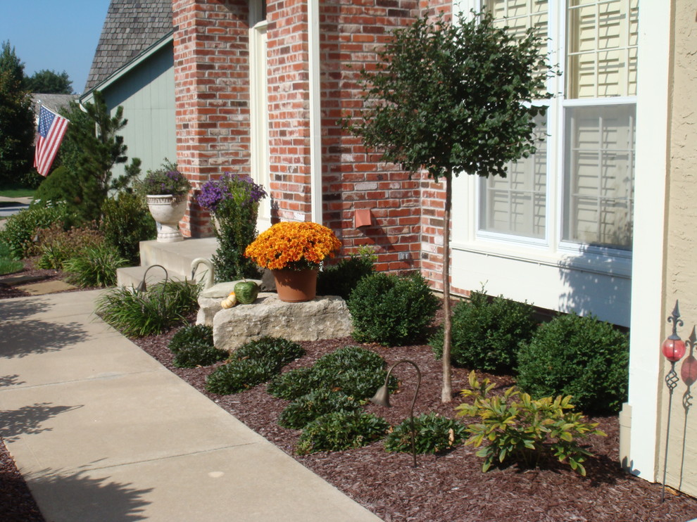 Landscapes Traditional Landscape Kansas City by Red Oak