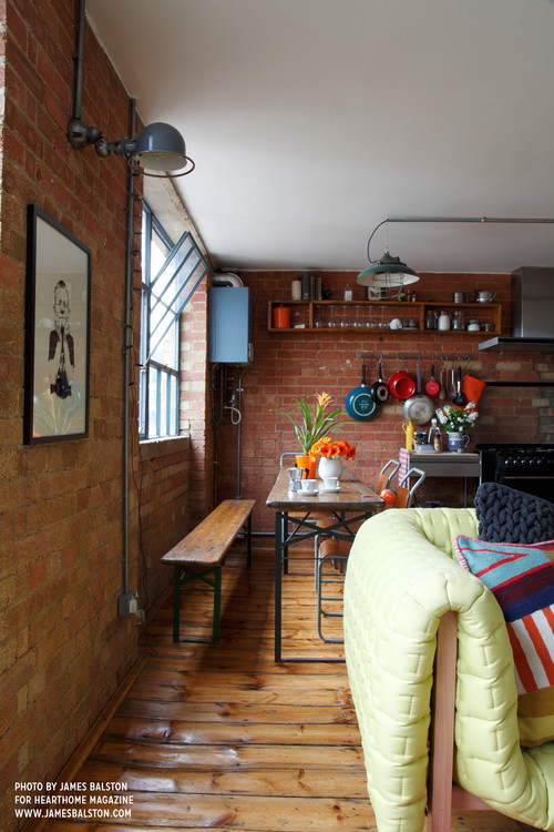 インダストリアルとシャビーシック。人気のスタイルはヴィンテージ家具