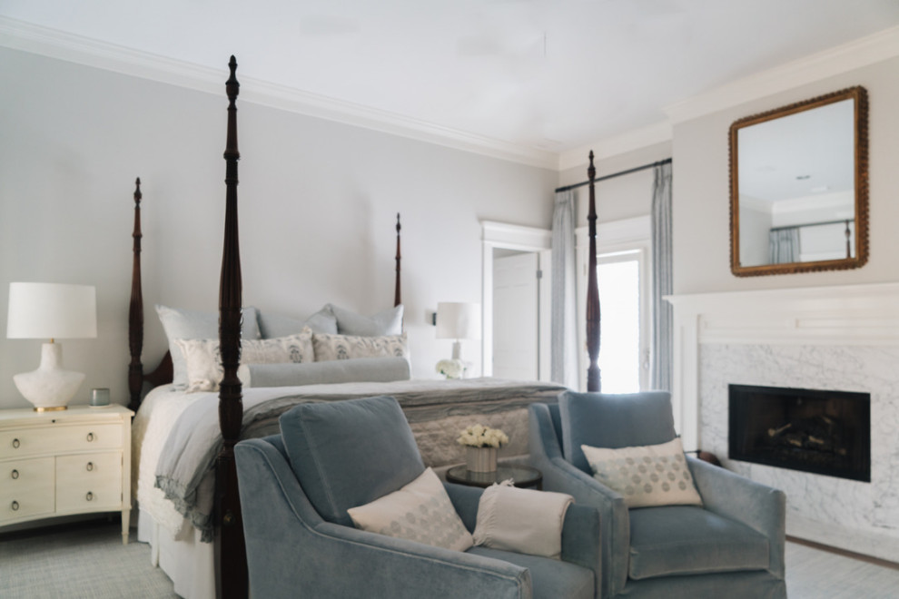 Inspiration for a transitional home design remodel in Austin