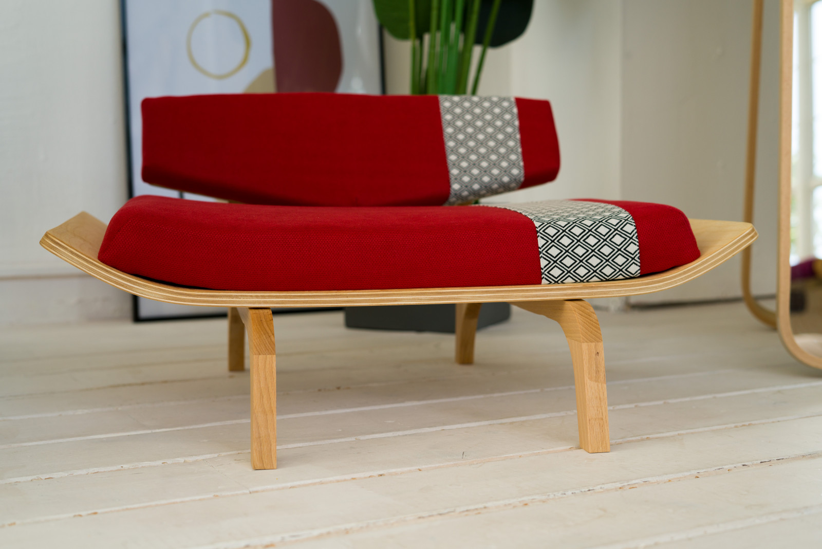 Дизайнерская мебель для собак и кошек