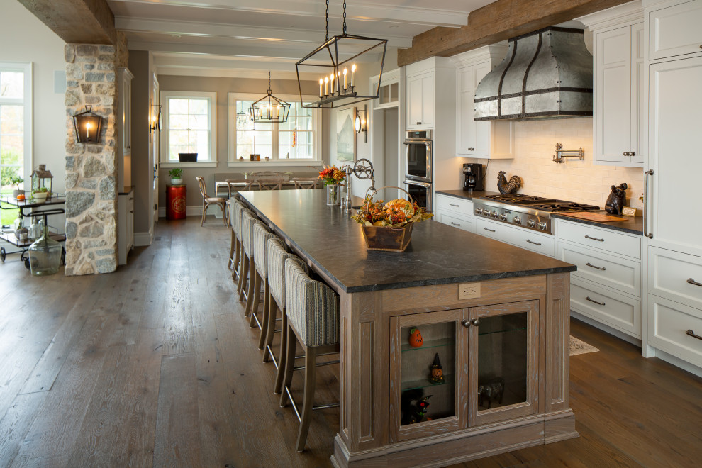 This is an example of a country kitchen in Philadelphia.