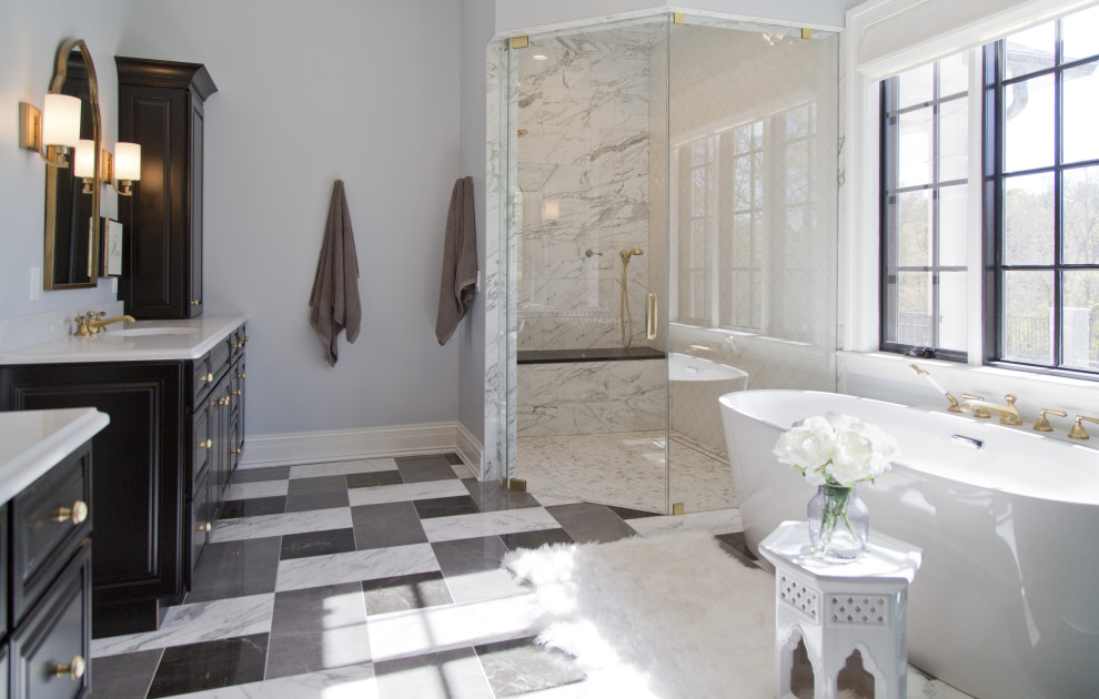 Стильный дизайн: большая ванная комната в стиле кантри - последний тренд