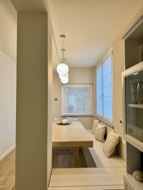 Monocromia shabby-chic-style-dining-room