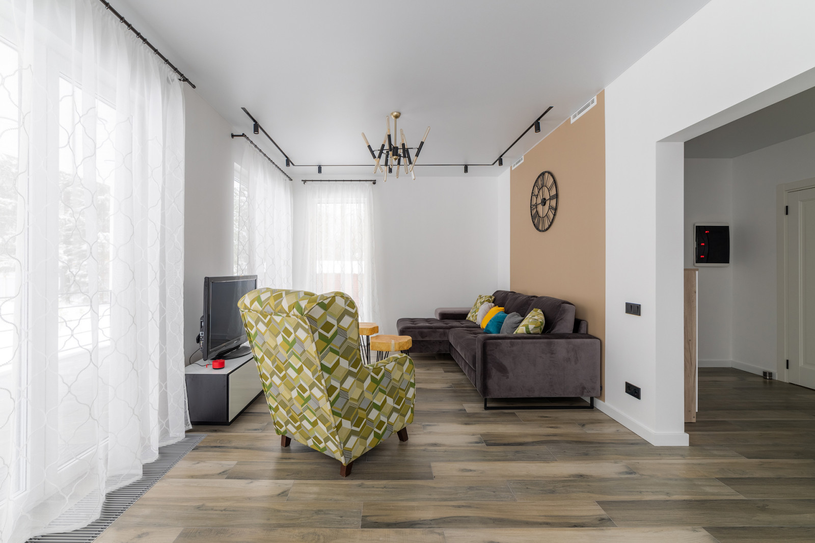 Дом в Назарьево 175 кв. м. Проектные решения 1-го этажа.