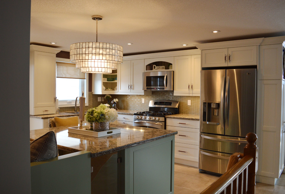 Kitchen - transitional kitchen idea in Toronto