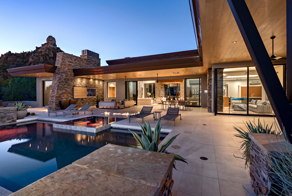 Home design - southwestern home design idea in Phoenix