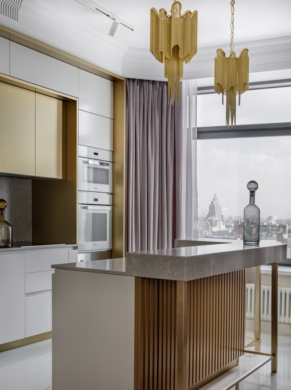 Люкс интерьер кухни в Квартире 160 кв. м. в стиле Неоклассика