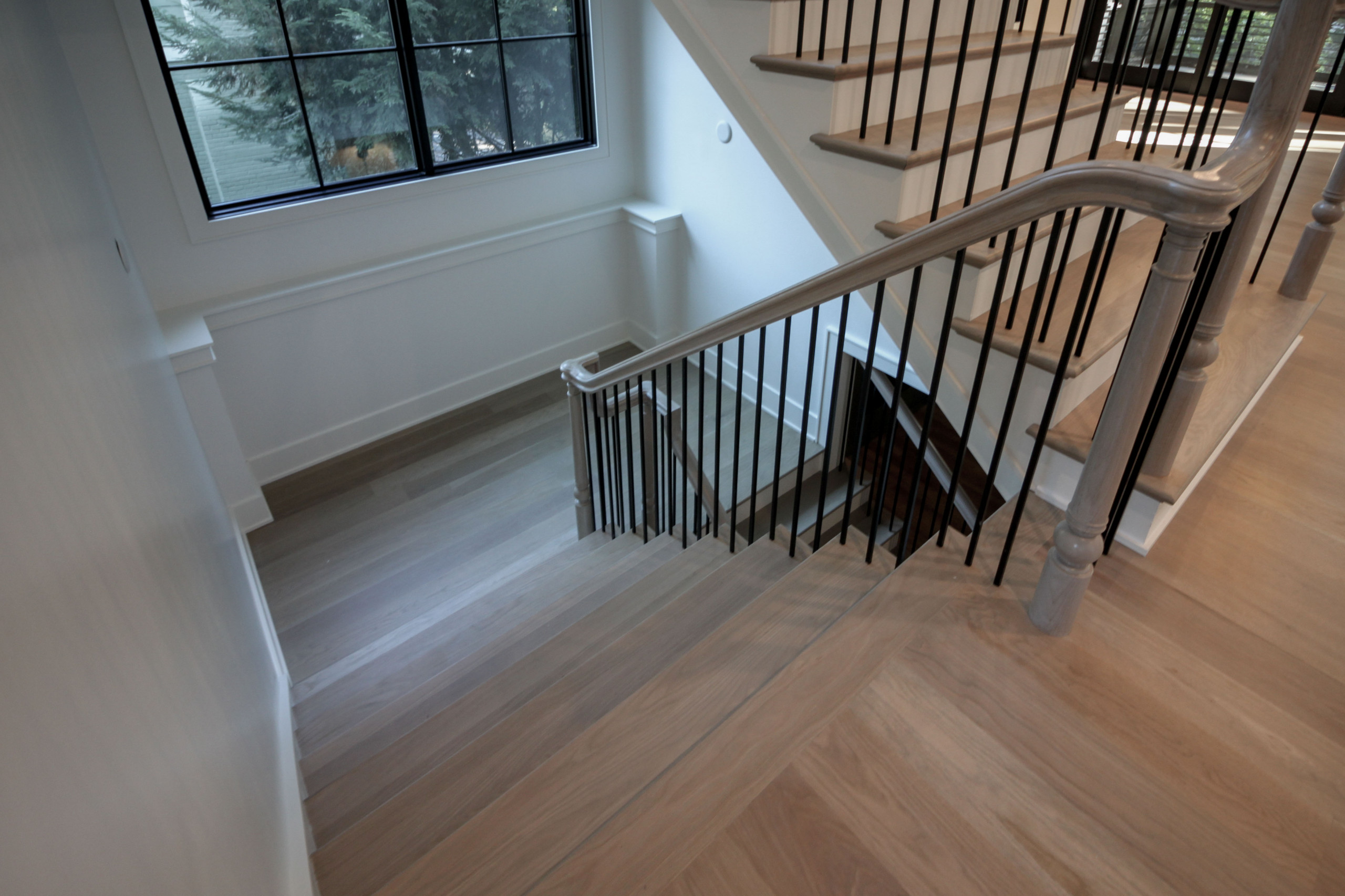 93_Captivating Light Wood Railing System with Black Spindles, Arlington VA 22207