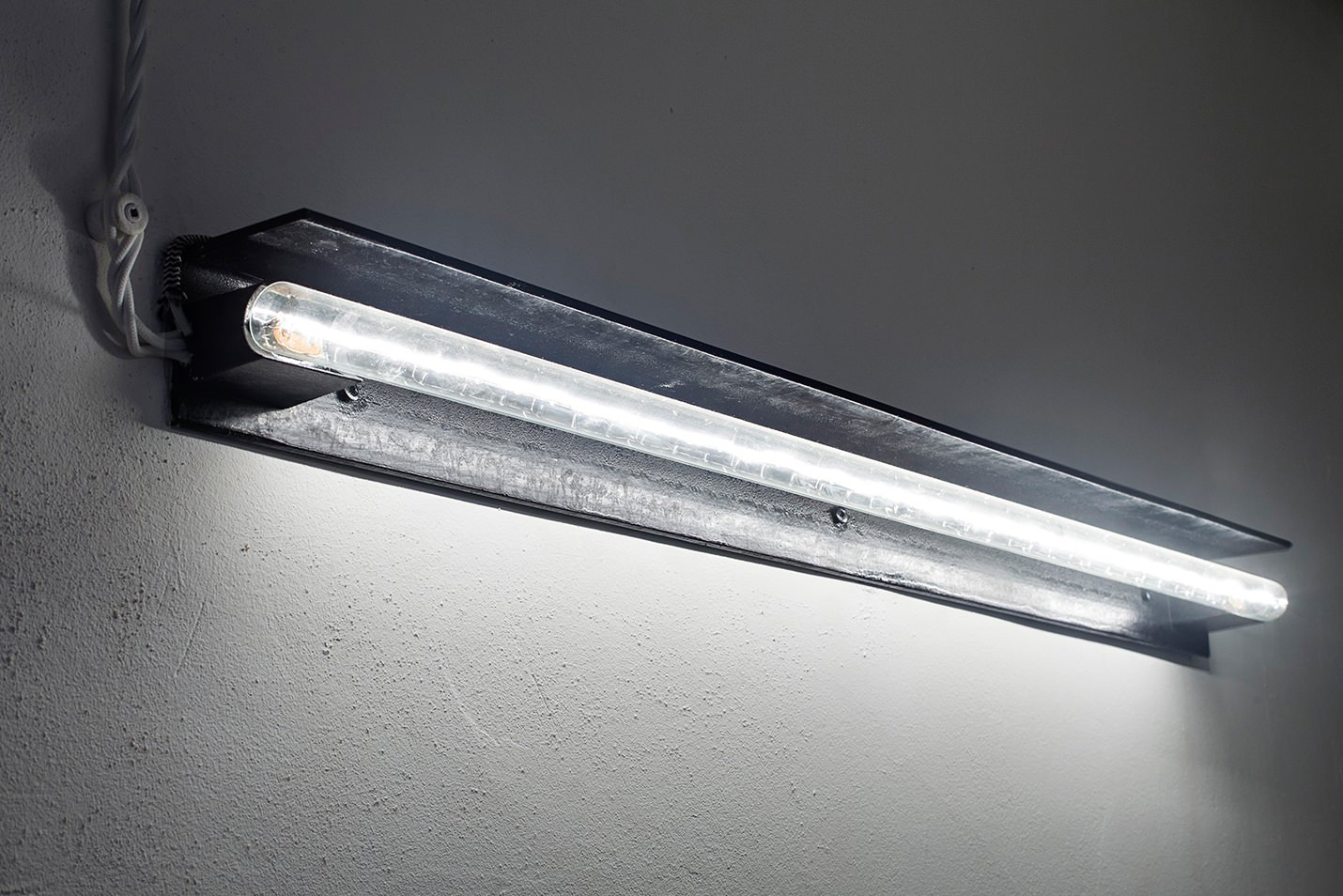 Жилое пространство в доме с аркой