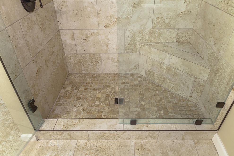 Inspiration for a mid-sized transitional bathroom remodel in Phoenix