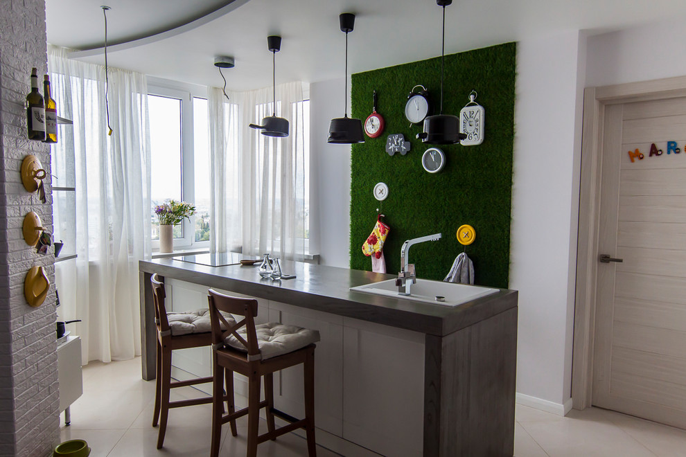 Сапожник с сапогами