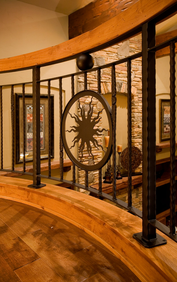 Entryway - mid-sized rustic entryway idea