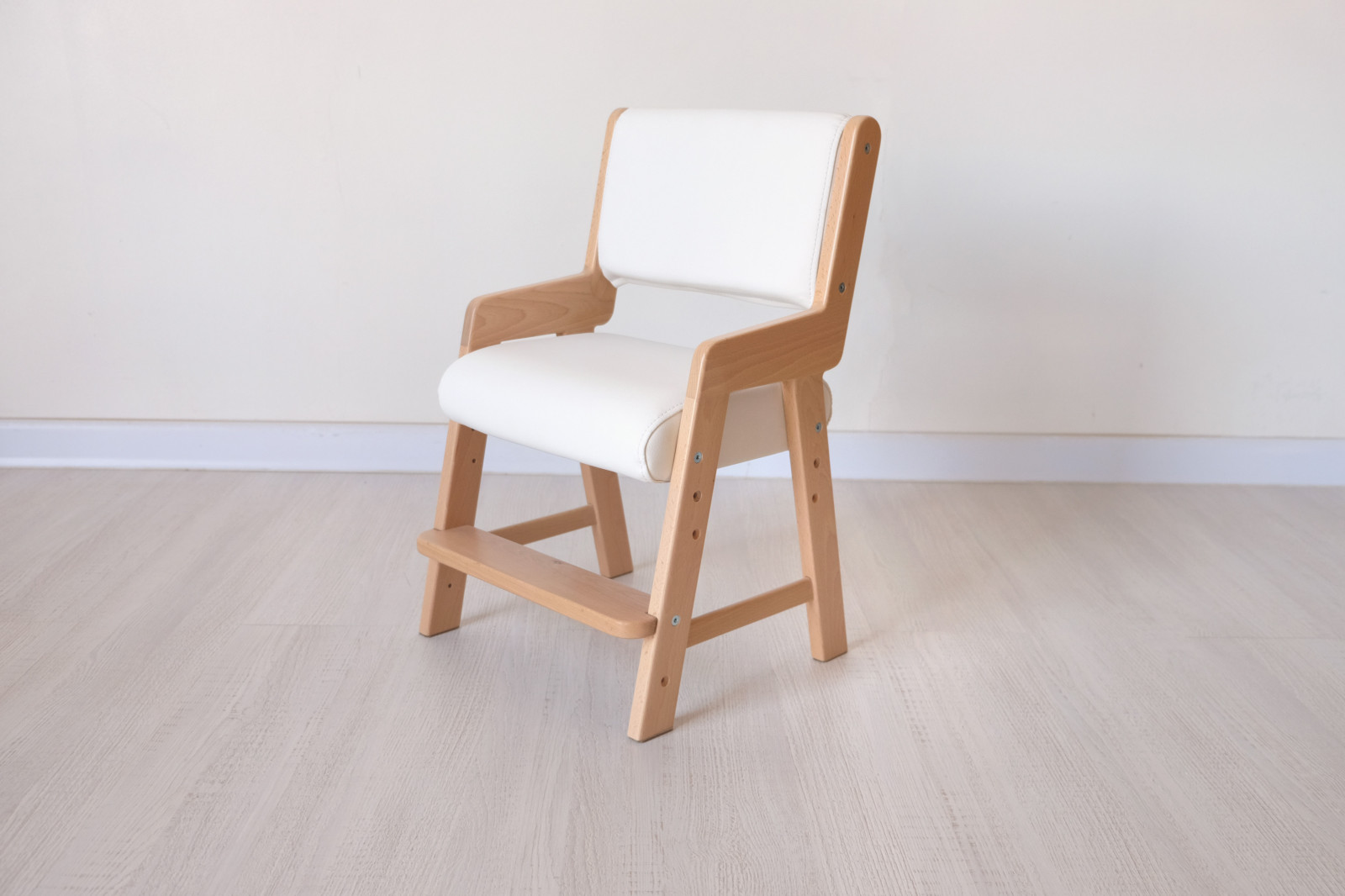 Детские стульчики