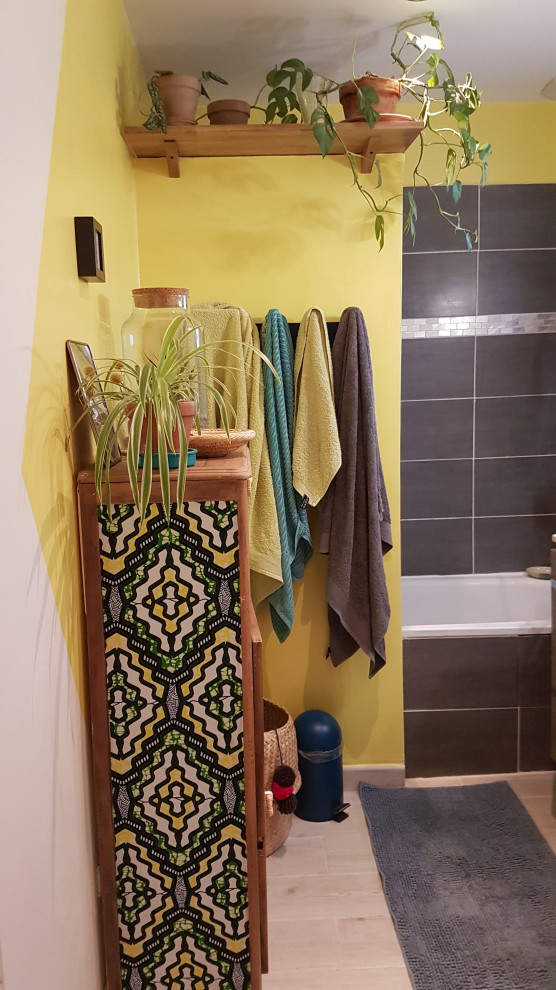 Relooking d'une salle de bain : ambiance exotique et tonique