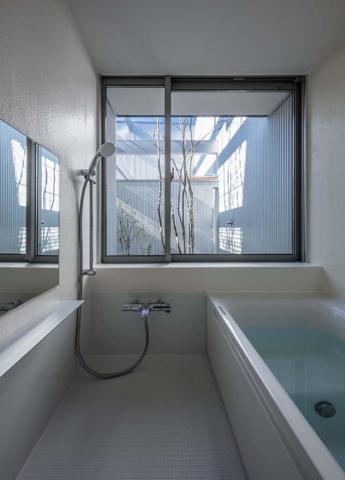 大阪にあるおしゃれな浴室の写真