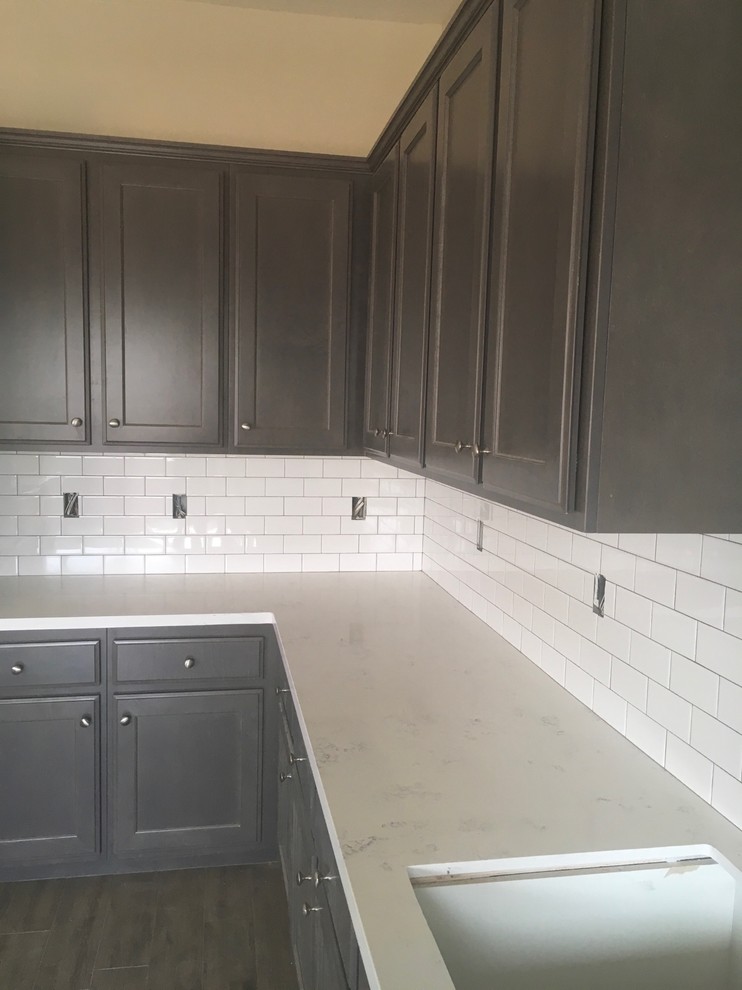 should backsplash match counters or pop?