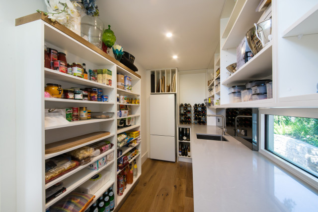 Anne Crescent, Brighton beach-style-kitchen