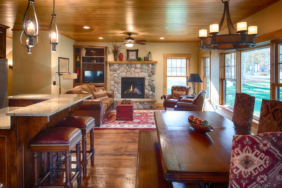 Inspiration for a rustic home design remodel in Minneapolis