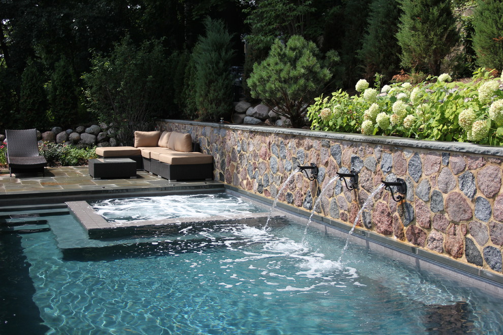 Inspiration for a transitional pool remodel in Chicago