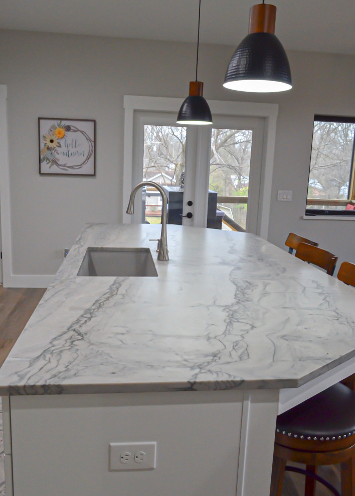 Kitchen - kitchen idea in Cincinnati